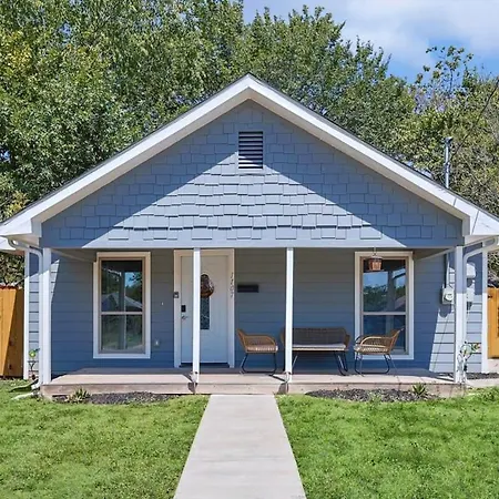 Rustic Retreat With Historic Charm 3 Bedrooms